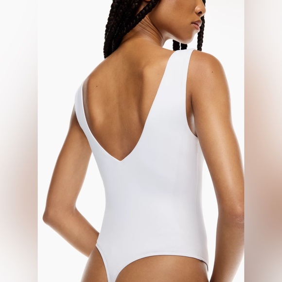 Contour V-neck bodysuit - Picture 4 of 7